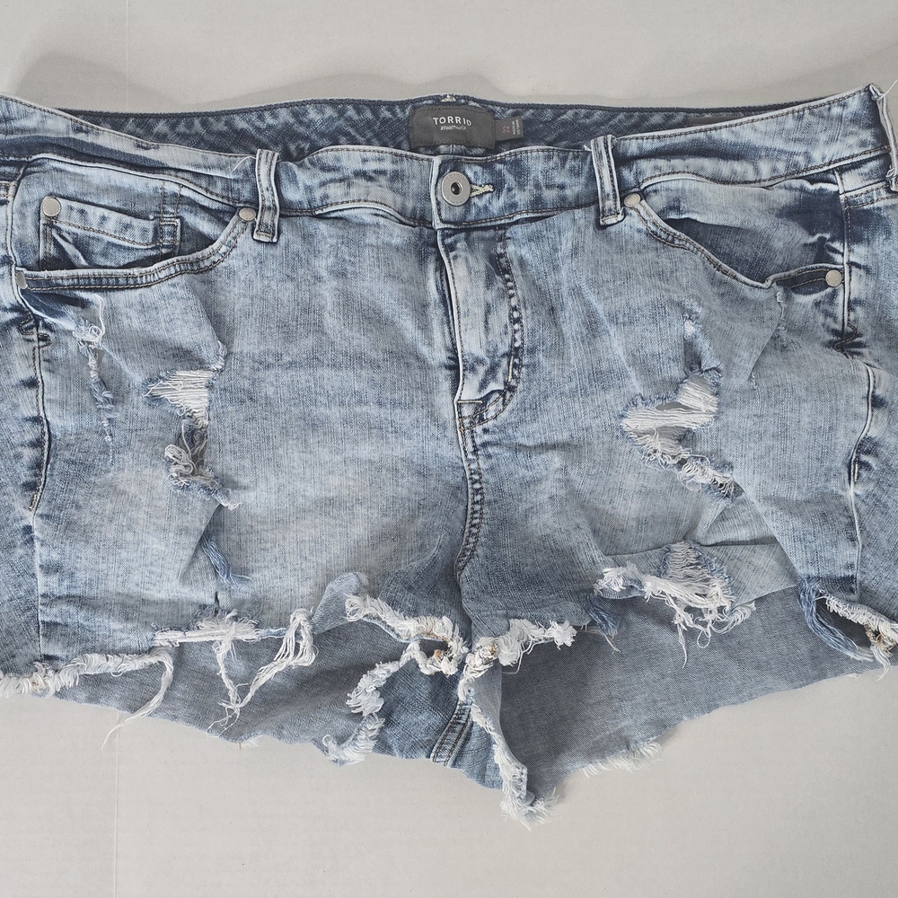 Torrid Women's Distressed Jean Shorts - Light Blue